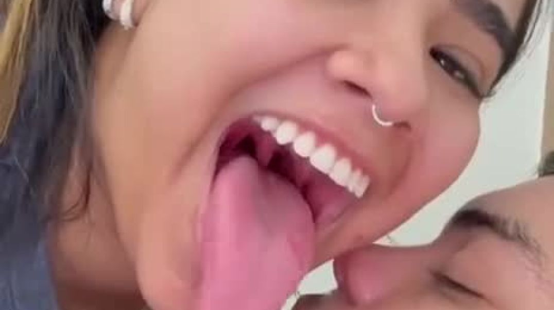 FACE LICKING WHIT STHEFANY RIBEIRO PREMIUM RARE - ThisVid