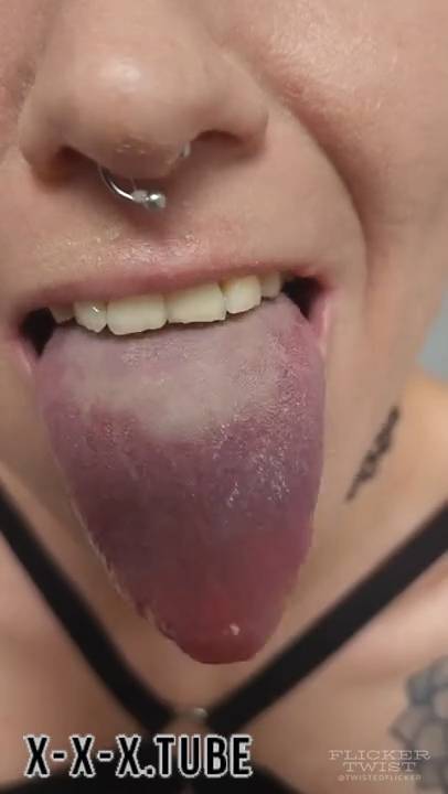 ⁣Clips4Sale dominate and tease with her tongue