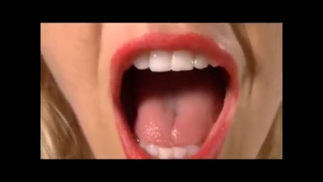 ⁣Giantess vanessa swallows tinies