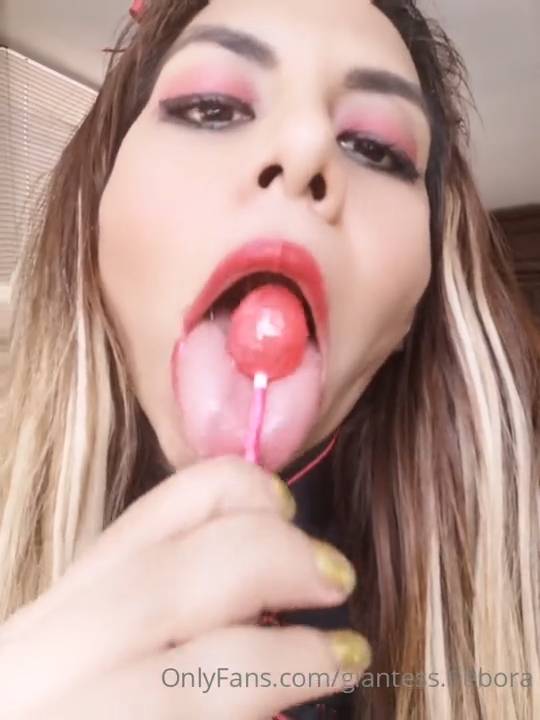 Giantess Debora lollipop lick